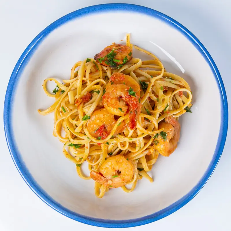 Spicy shrimp linguine
